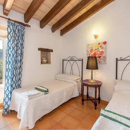 Traditional Charm With Private Pool Pollenca