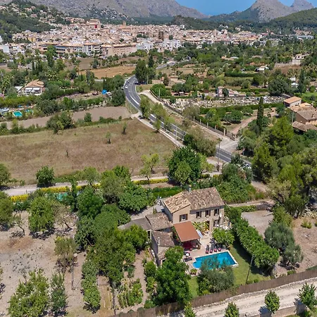Traditional Charm With Private Pool